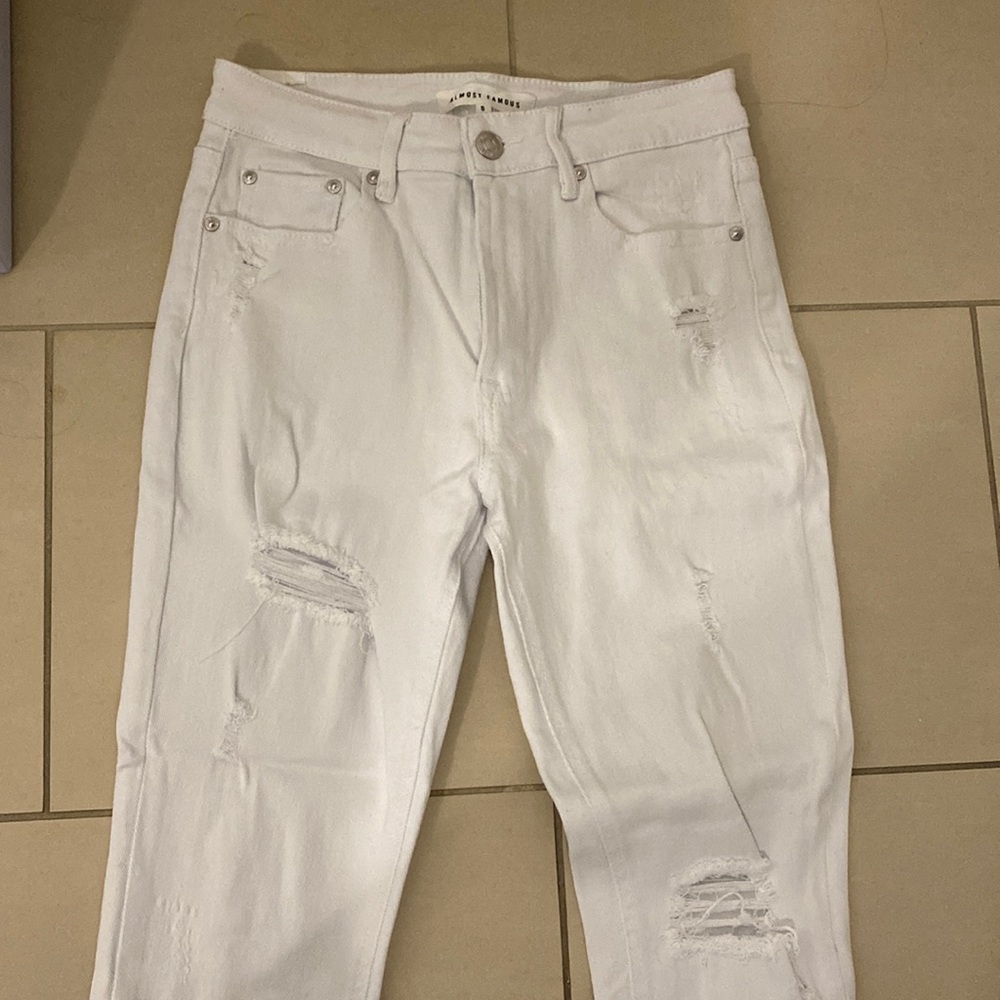 White skinny jeans